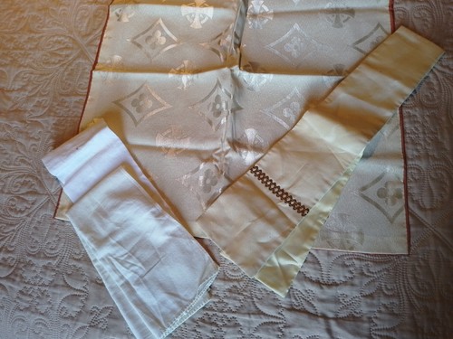 Lot voile calice damassé - de,